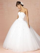 【国际婚纱礼服】最新最全国际婚纱礼服 产品参考信息